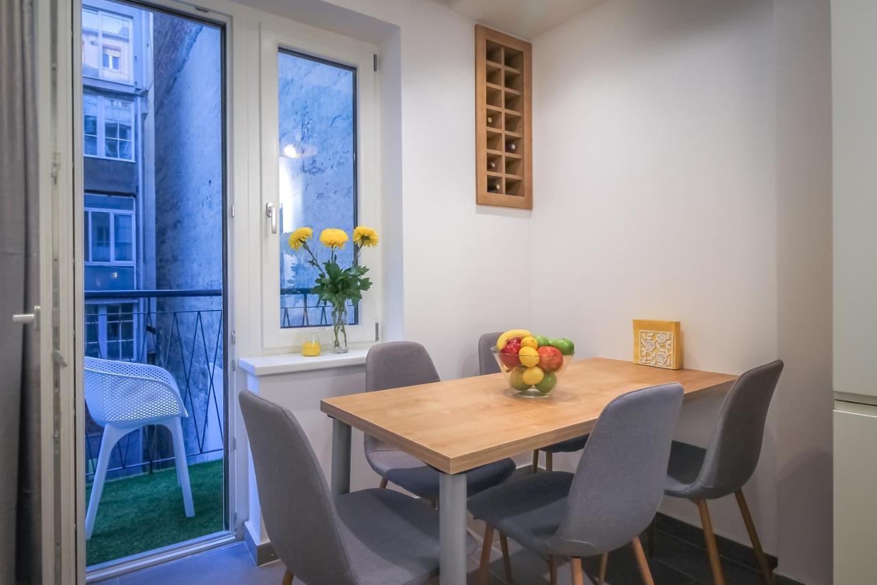 Delights Apartment Belgrado Esterno foto