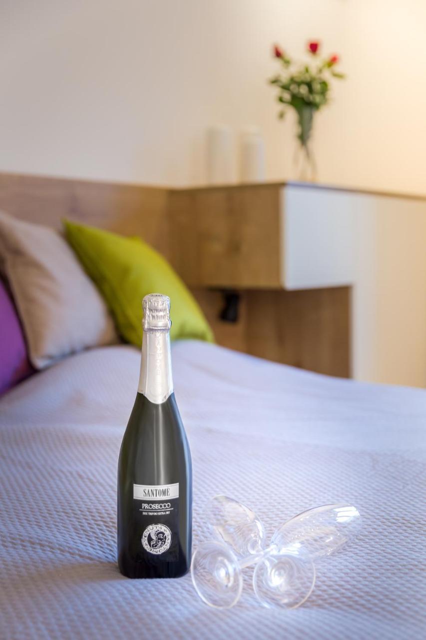Delights Apartment Belgrado Esterno foto